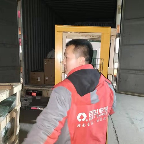 10月22日两台48kw的<a href='http://www.jsxdn.cn/dianre' target='_blank'><u>电加热蒸汽发生器</u></a>发往四川达州